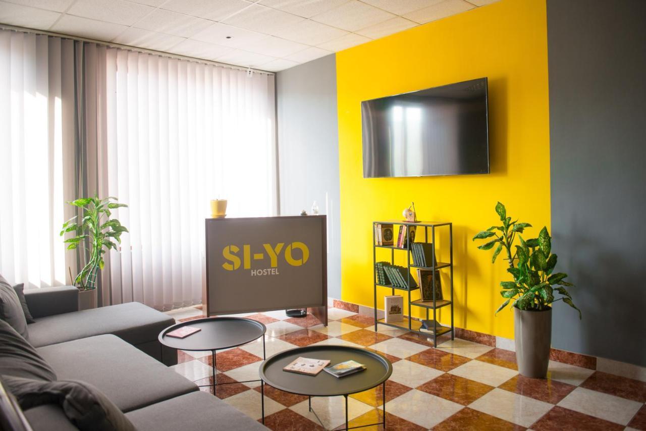 Si-Yo Hostel Ujgorod Dış mekan fotoğraf